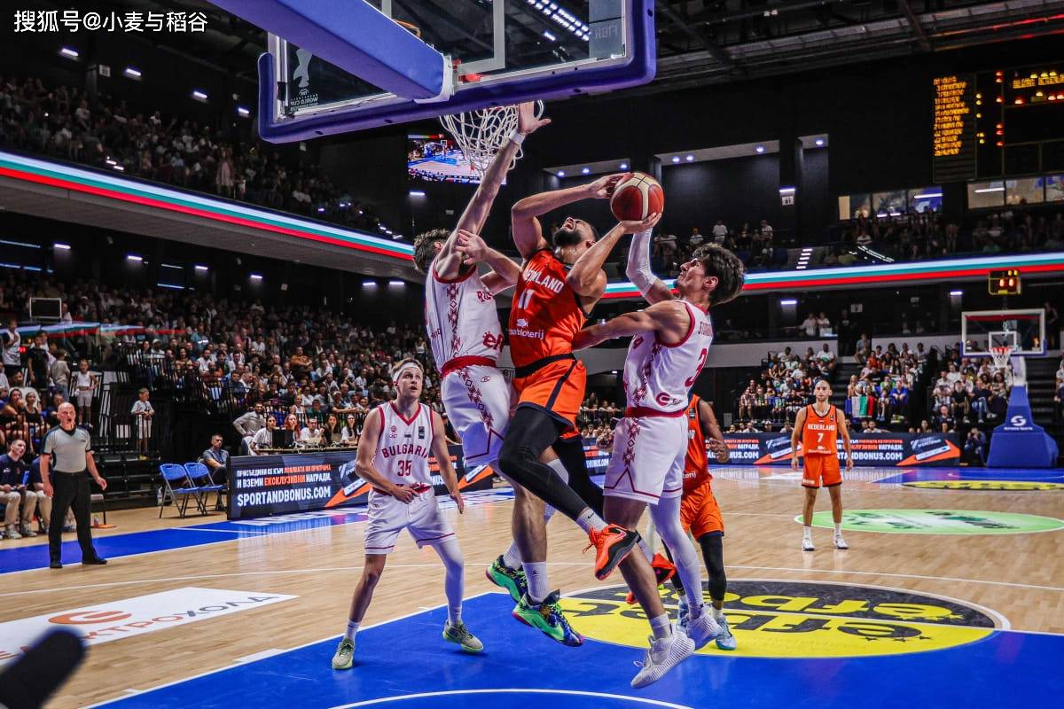 国际比赛日体能课后；波特兰开拓者状态回暖备战全明星赛；底气十足；年轻球员得到机会的简单介绍